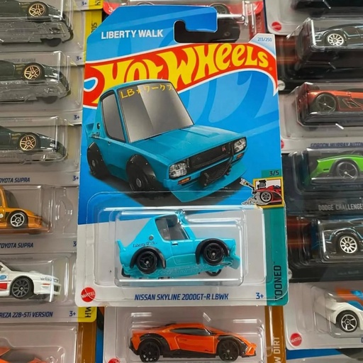 Hot Wheels Nissan SKyline 2000GT-R LBWK 213/250 Tooned 3/5 Blue Liberty Walk