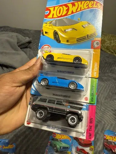 2021 Hot Wheels #224 '94 Bugatti EB110 SS Blue HW Exotics | Gray | Yellow