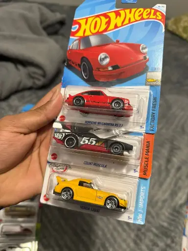 Hot Wheels HXP85 Basic Car,
